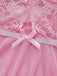 Camicia da notte con spalline sottili in pizzo rosa anni '50