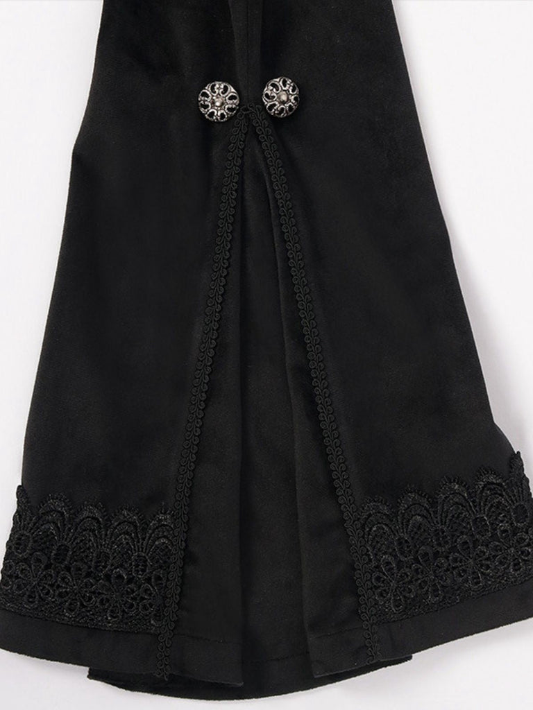 Cappotto gotico in pizzo con maniche a campana nero anni '50