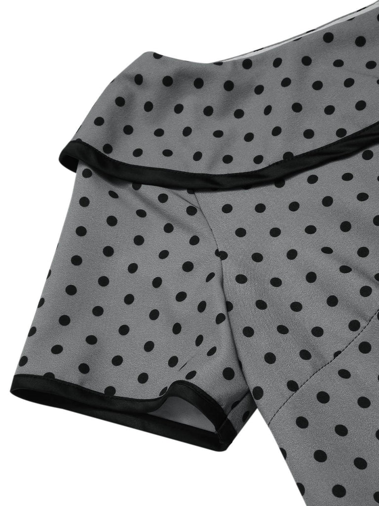 Abito a tubino pois con scollo a barca grigio anni '60