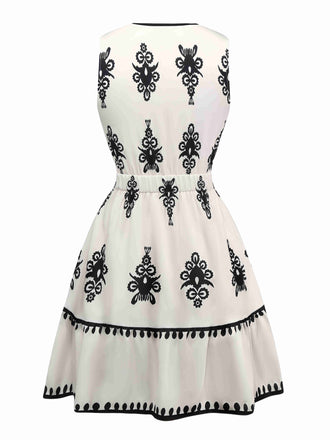 Abito floreale boho con scollo a V profondo bianco anni '70