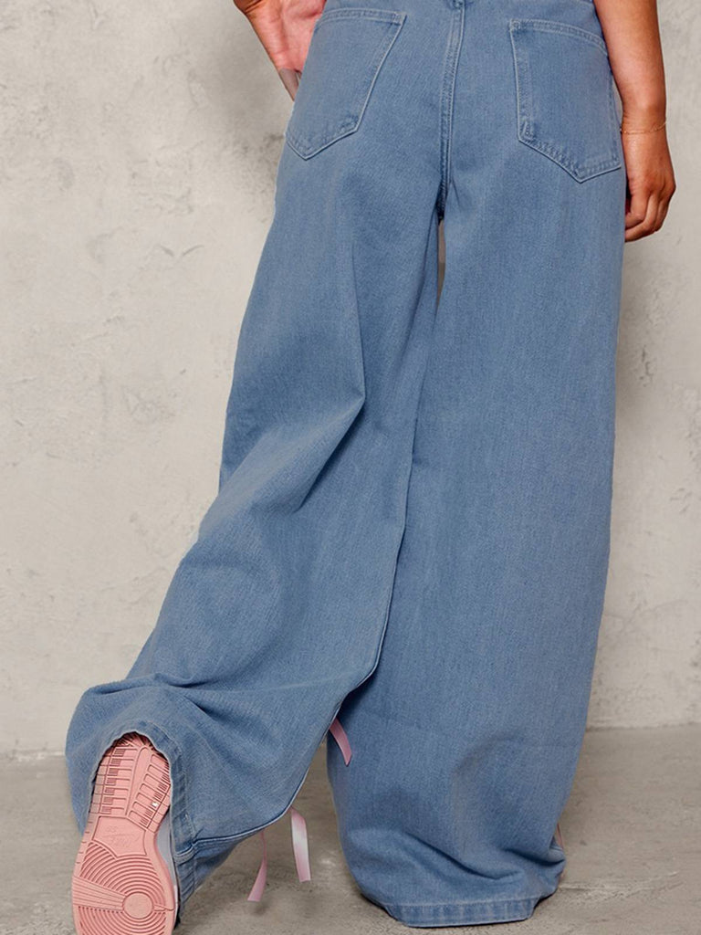 Jeans a gamba larga con fiocco azzurro anni '50