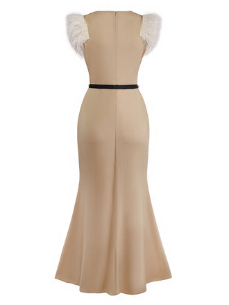 Abito da sirena con patchwork di perline e piume beige anni '30