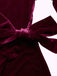 Abito aderente in velluto con cintura bordeaux anni '60