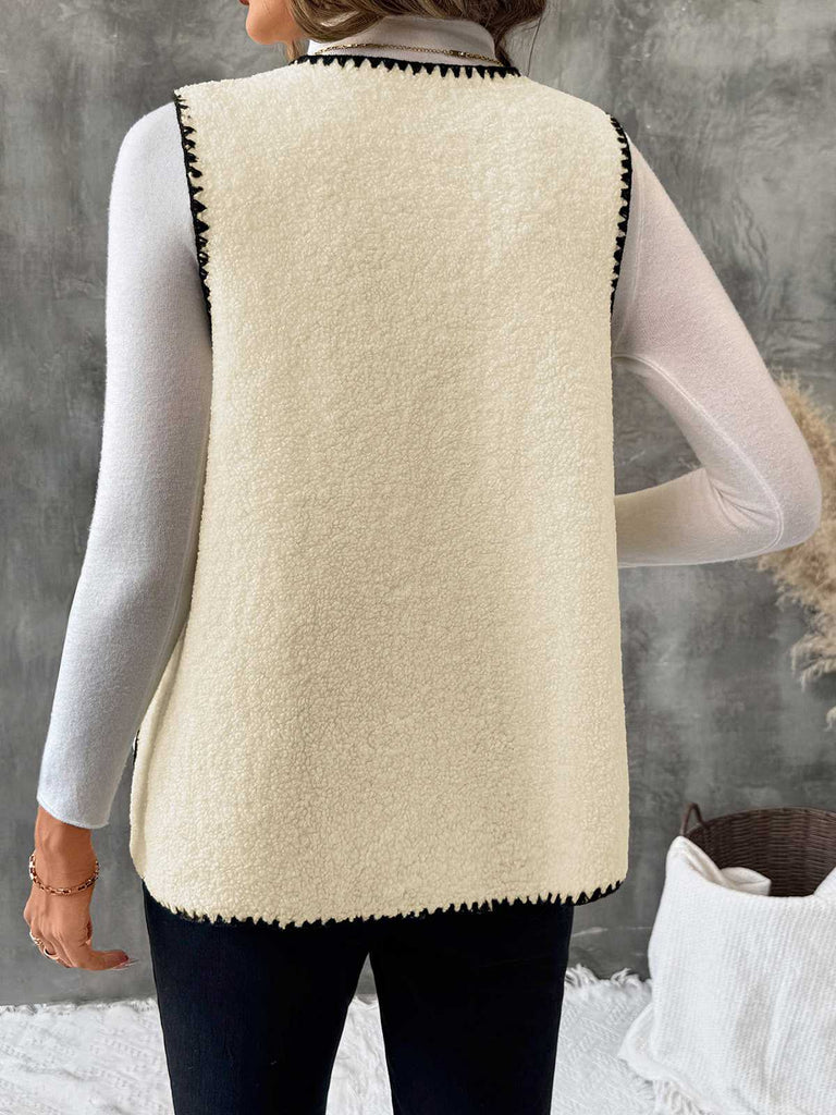 Gilet con tasca e rilegatura in finta lana beige anni '50