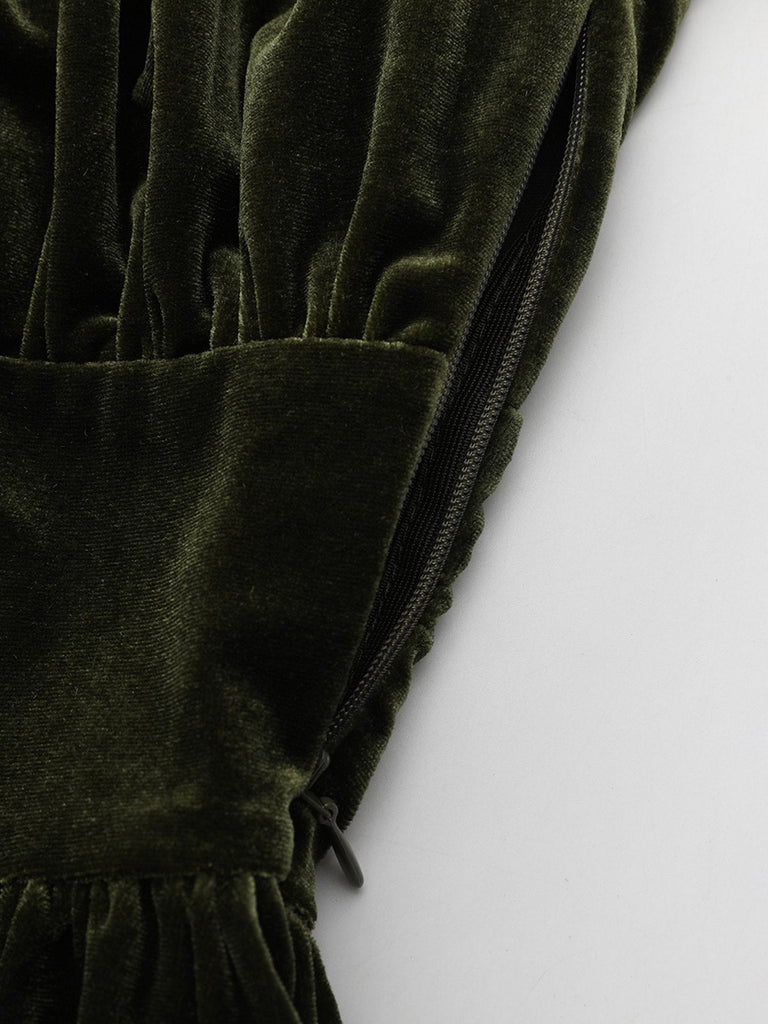 Abito in velluto con scollo a V profondo arricciate verde anni '40