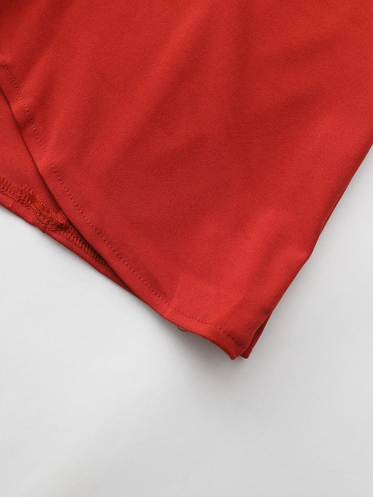 Cappotto con collo alto e bottoni diagonali rosso anni '40