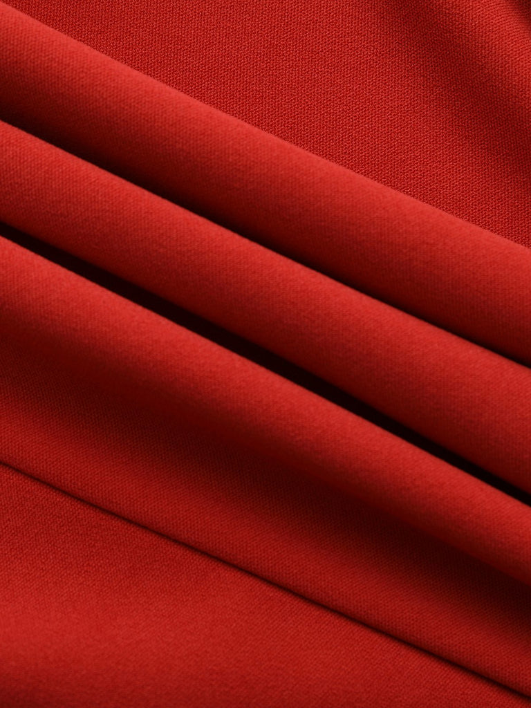 Cappotto con collo alto e bottoni diagonali rosso anni '40