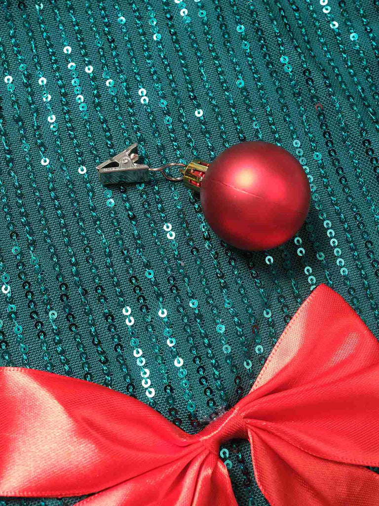 Abito con fiocco e campanellino di Natale e paillettes verde anni '60