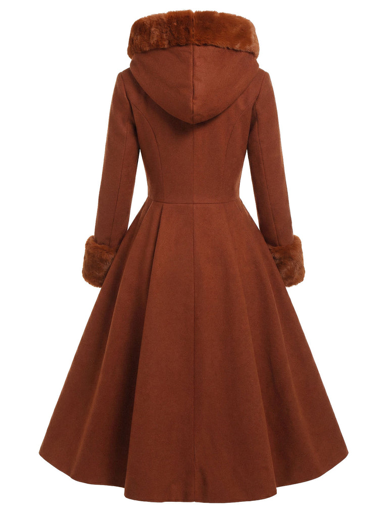 Cappotto con cappuccio e bottoni in finta lana rosa anni '50