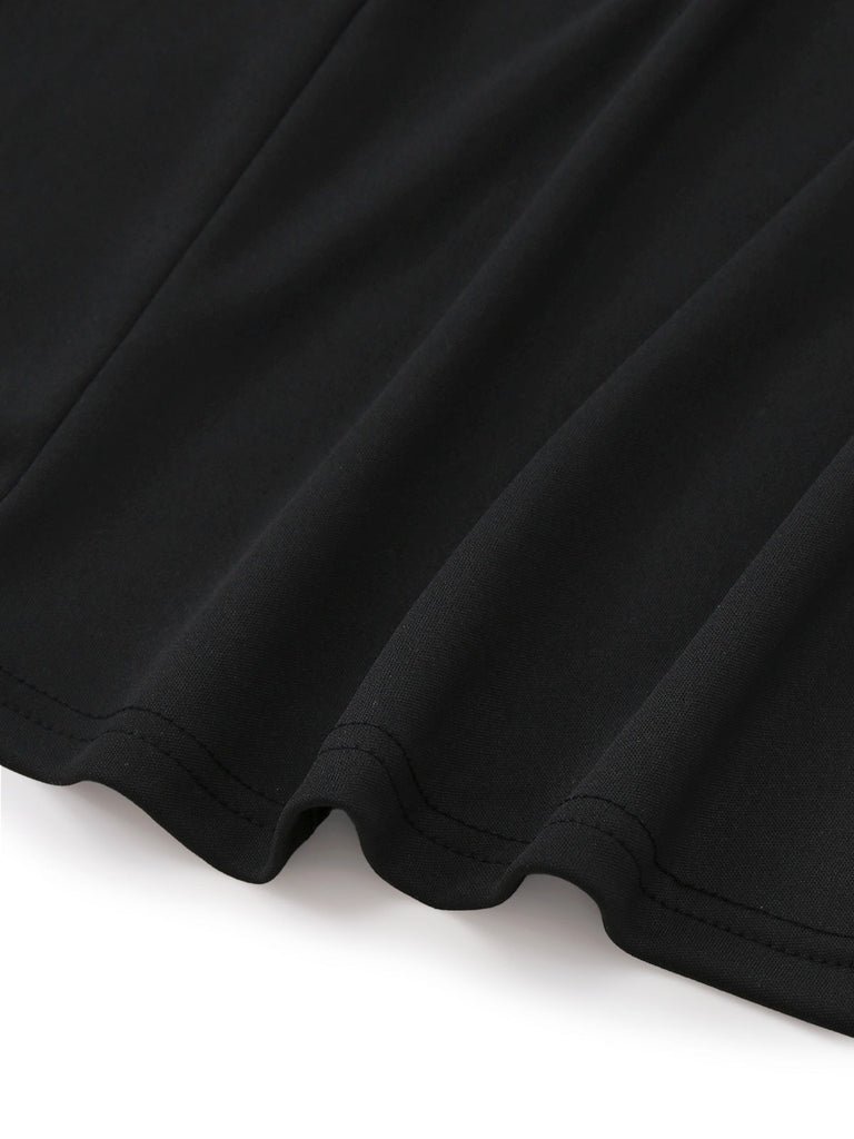 Abito con colletto a fiocco e bottoni e spacco frontale nero anni '30