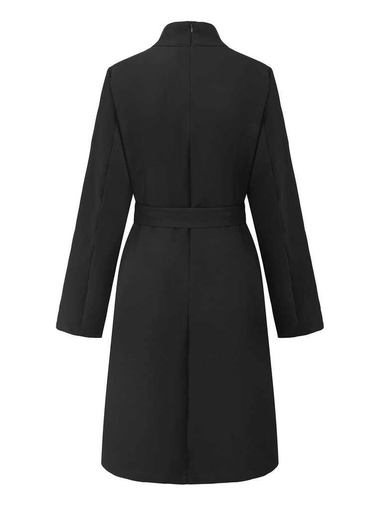 Abito con collo alto e cintura e tasca anni '40