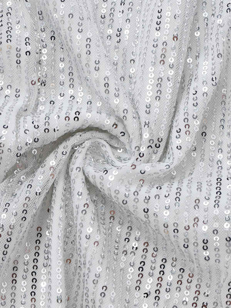 Abito monospalla con spacco laterale in paillettes argento anni '20