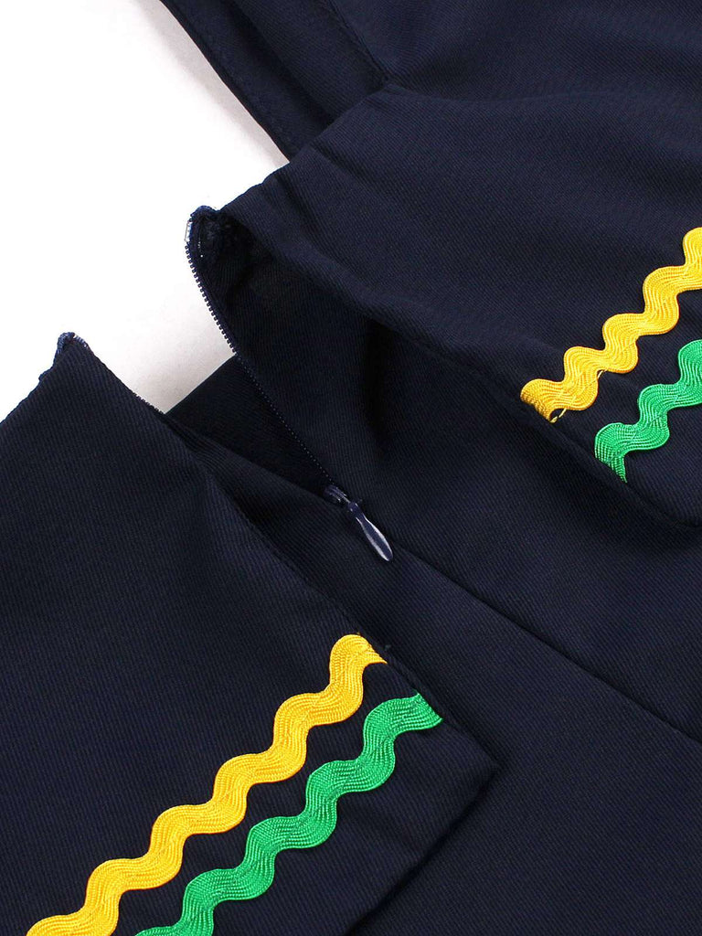 Abito a righe ondulate con scollo quadrato blu navy anni '50