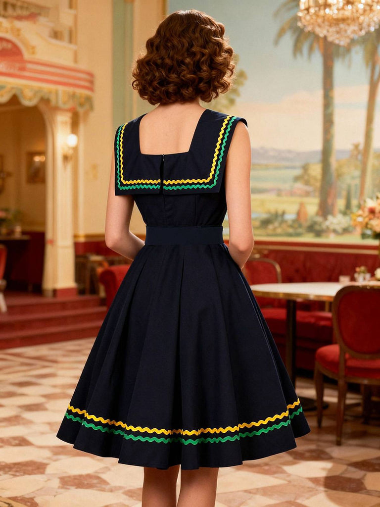 Abito a righe ondulate con scollo quadrato blu navy anni '50