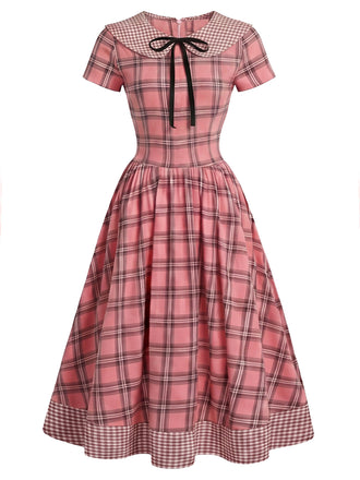 [Prevendita] Abito Rosa Antico Anni '40 a Quadri Colletto Peter Pan con Bottoni con Fiocco 2