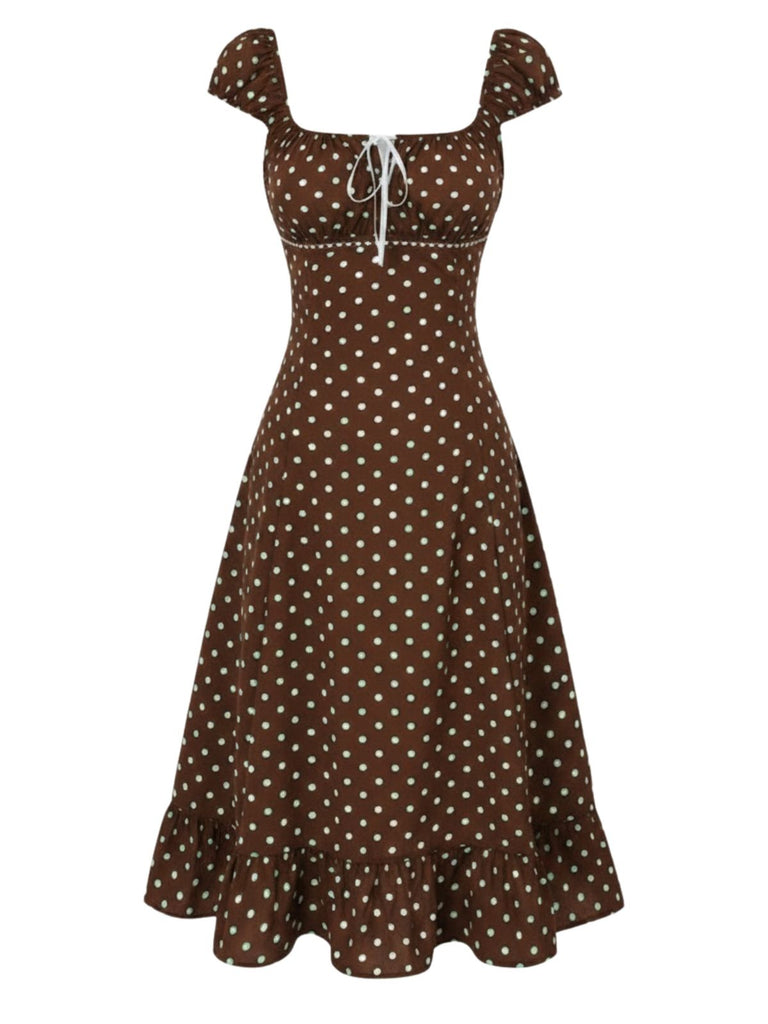 Abito marrone con volant a pois e scollo quadrato anni '40