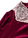 [Prevendita] Abito Midi Bordeaux Anni '50 in Velluto e Pizzo con Colletto e Polsini con Volant 5