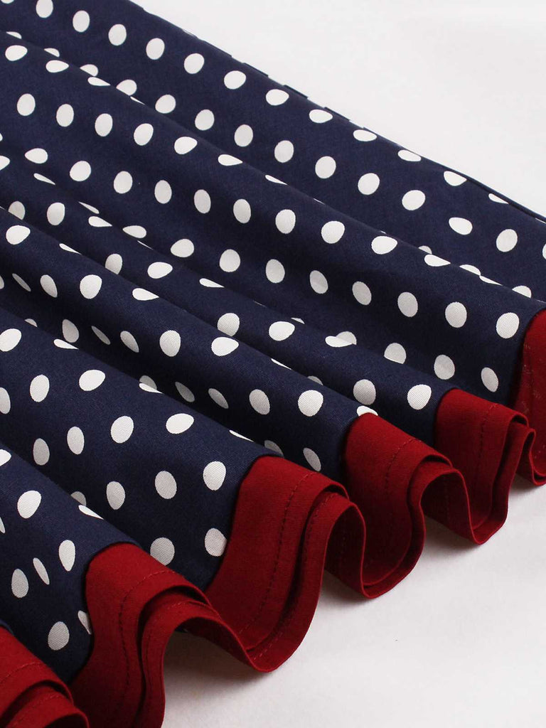 Abito abbottonato con pois a contrasto anni '50