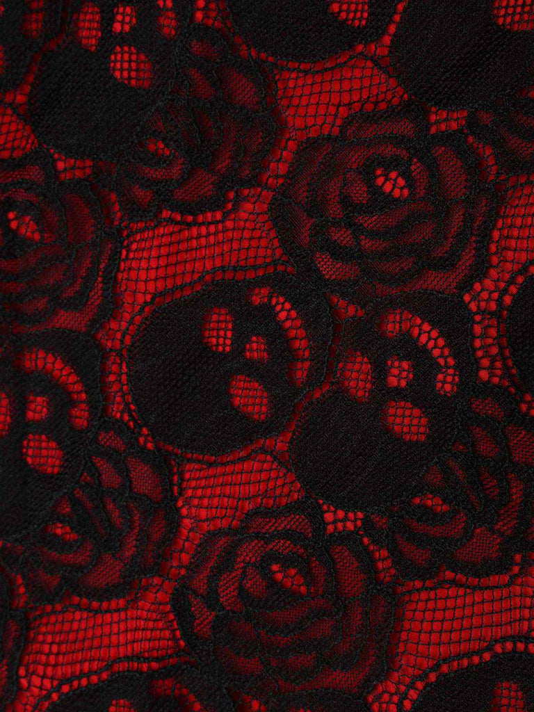 Abito a tubino gotico con teschio e scollo all'americana rosso anni '70