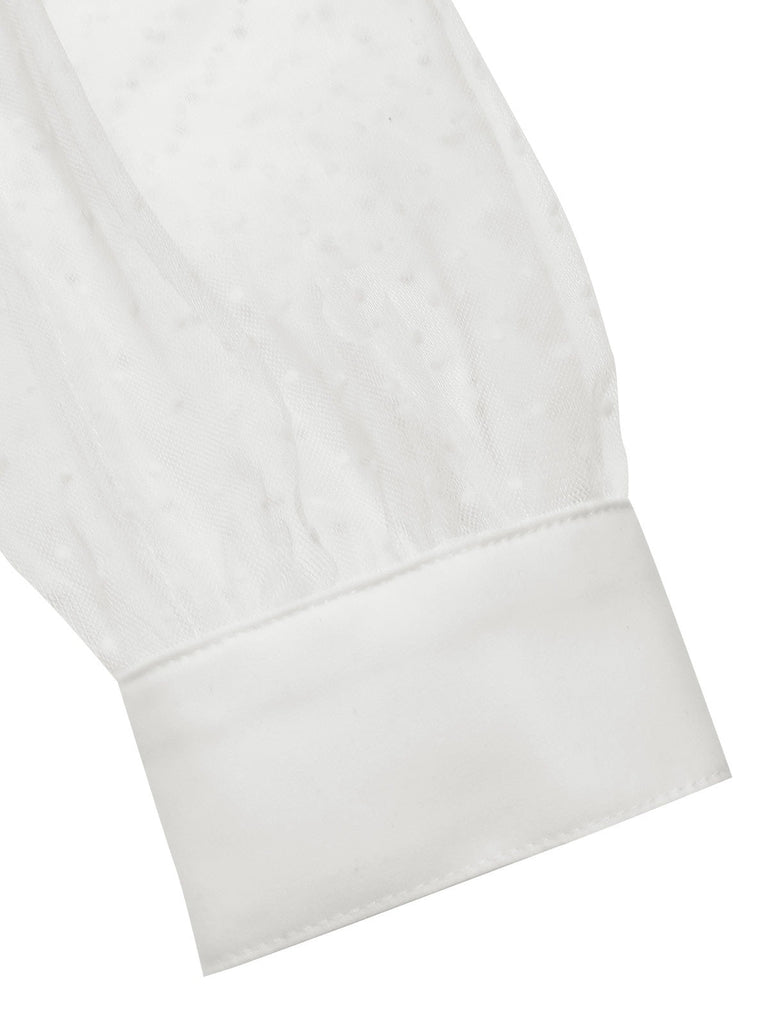 Camicetta con pois in rete e collo annodato bianco anni '40