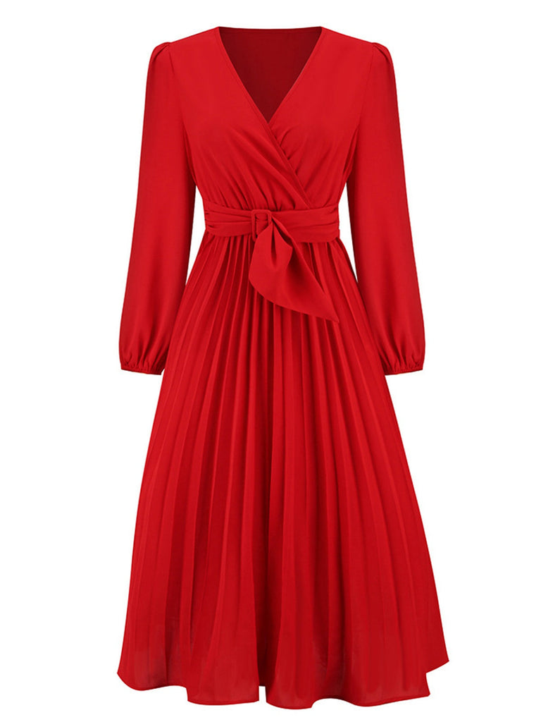 Abito plissettato con scollo a V rosso anni '40
