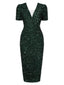 Abito a tubino con paillettes e scollo a V verde anni '60