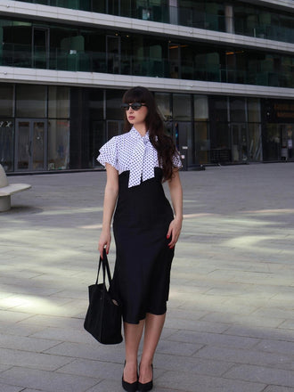 Abito da sirena con laccetti al collo nero anni '30