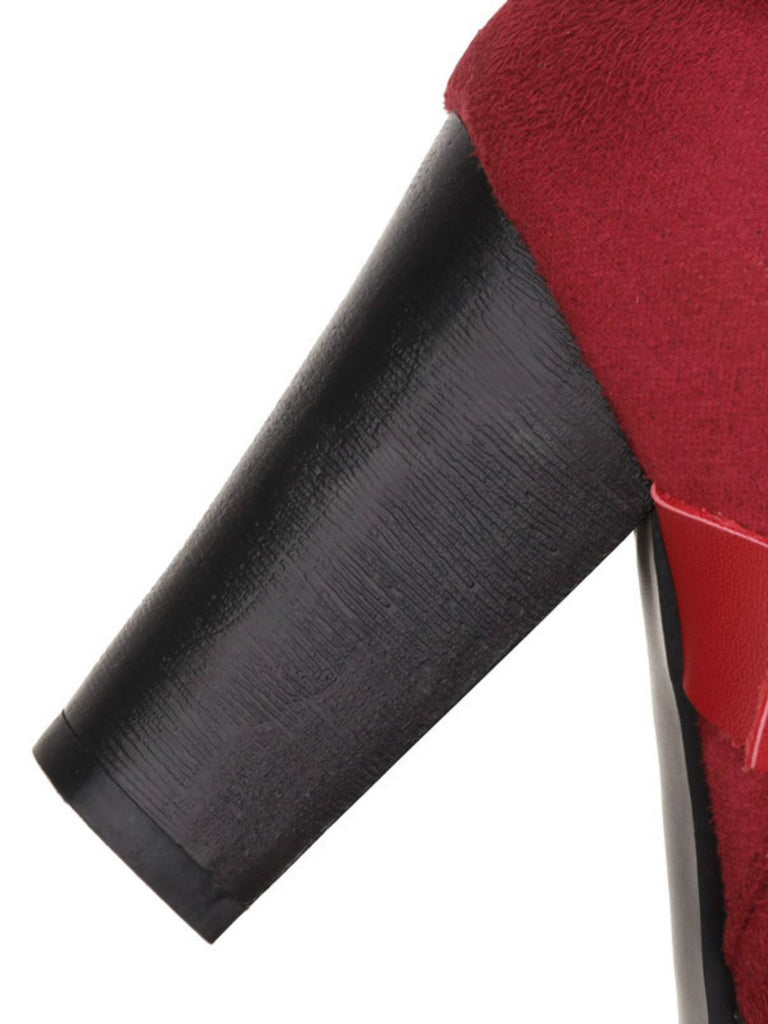 Scarpe con tacco alto in pelle scamosciata con cintura retrò