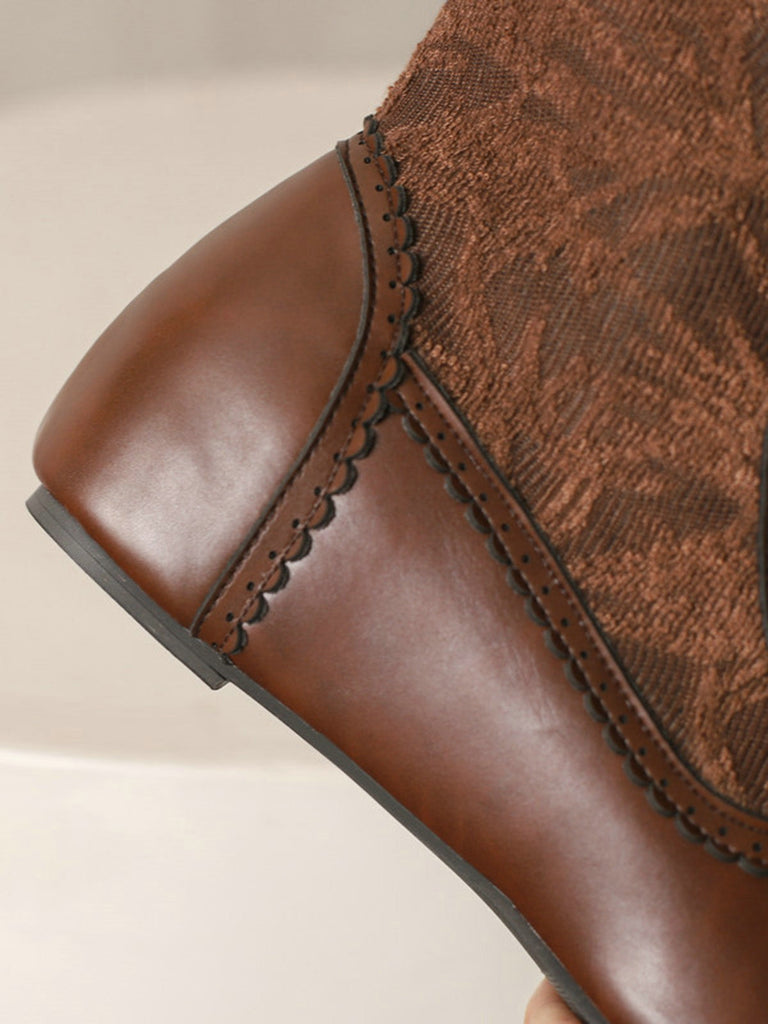 Stivali vintage con tacco interno e lacci ricamati