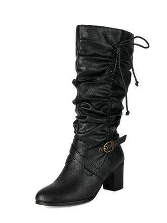 Stivali vintage con tacco grosso e fibbia arricciata