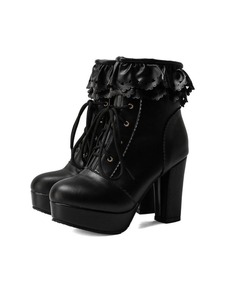 Stivali vintage con tacco alto e lacci arricciati