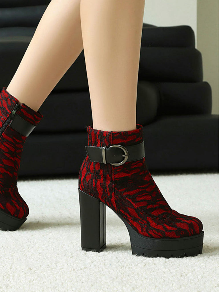 Stivali vintage con plateau e tacco spesso in pizzo