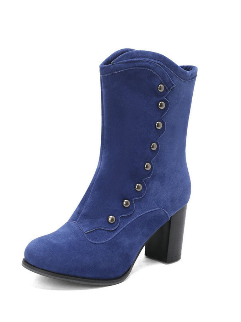 Stivali in pelle scamosciata con fodera e borchie a metà polpaccio