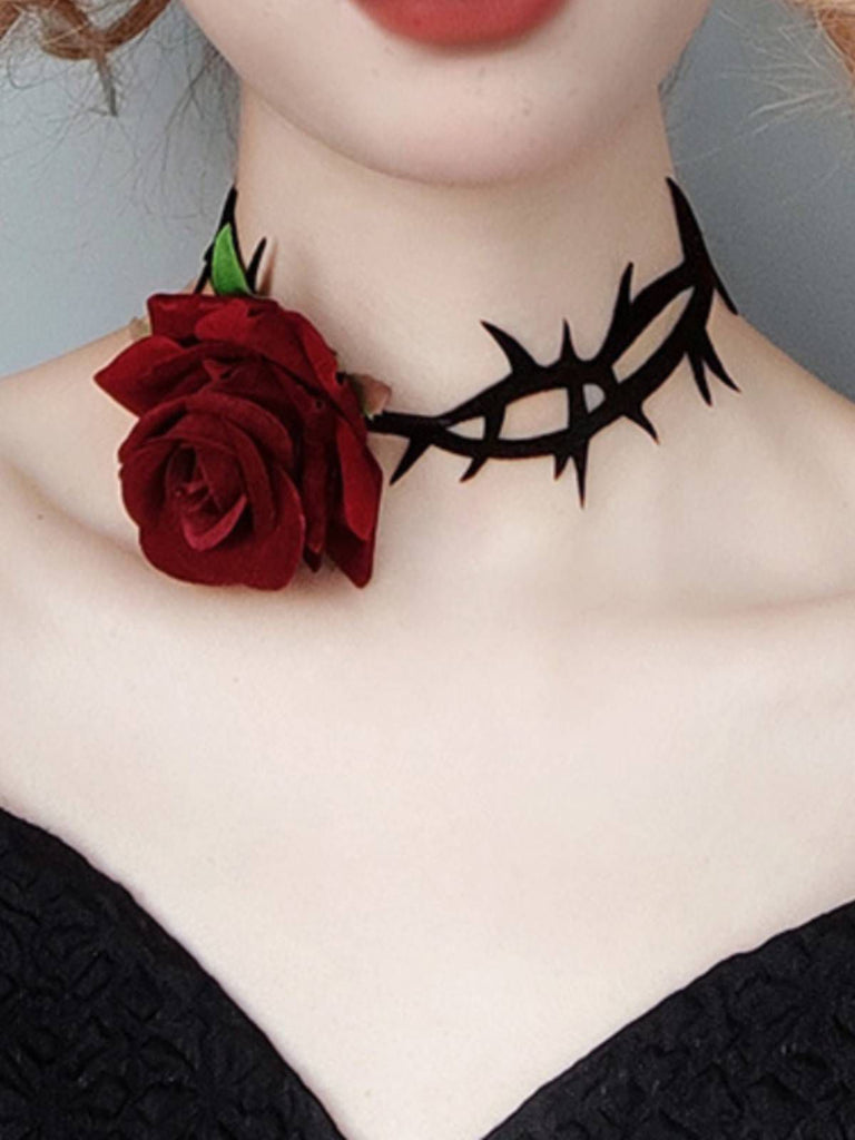 Collana in velluto con fiori di flanella e rosa retrò