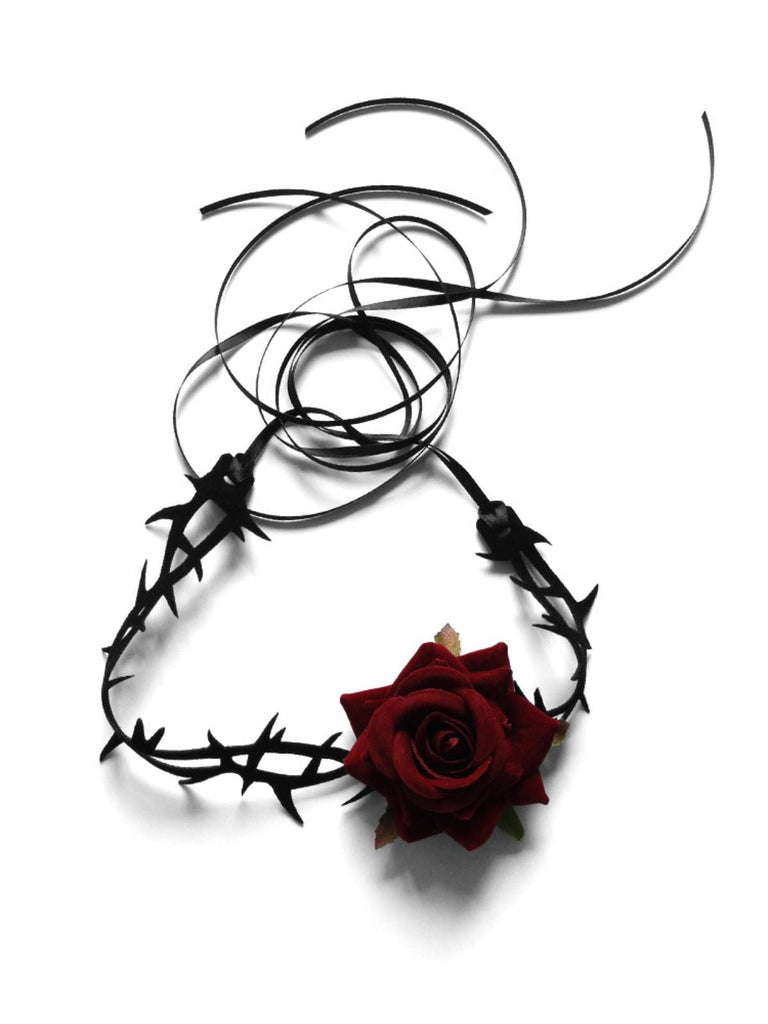 Collana in velluto con fiori di flanella e rosa retrò