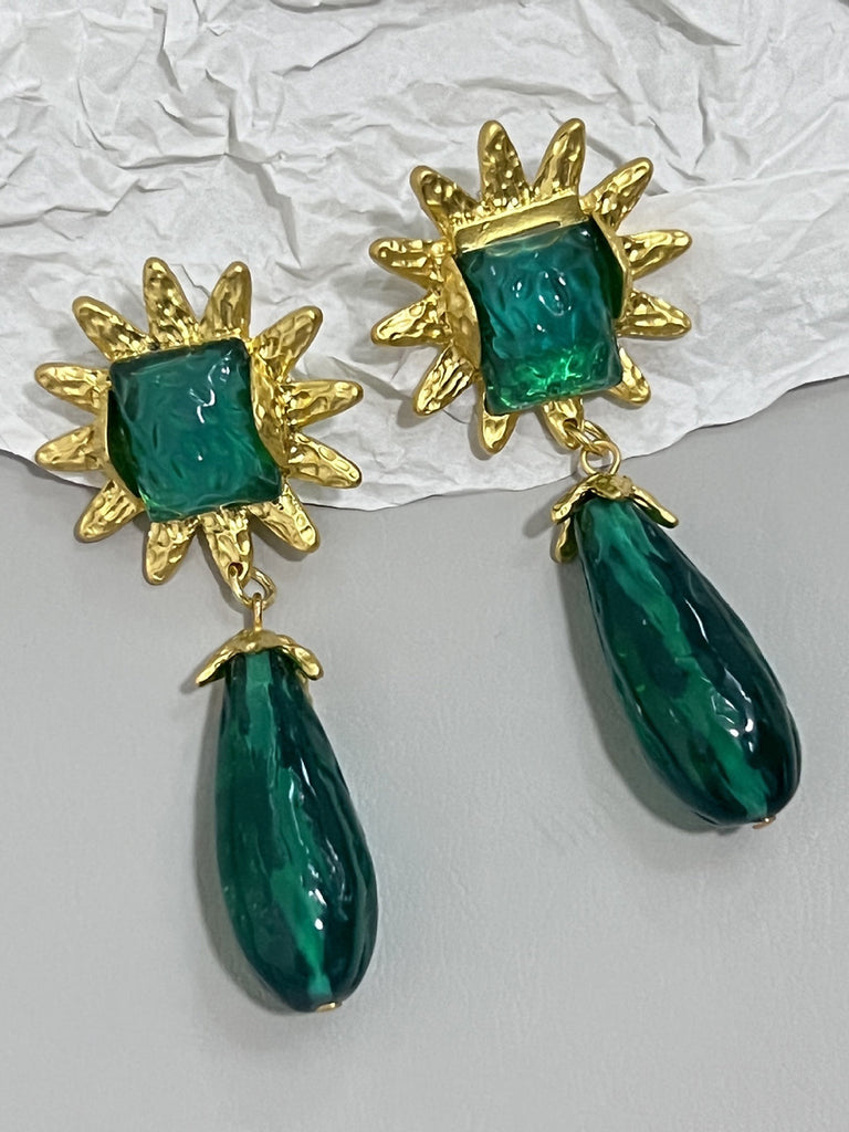 Orecchini in lega retrò con finiture in oro smeraldo