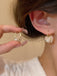 Orecchini Bianchi Vintage con Cristalli a Fiore 3