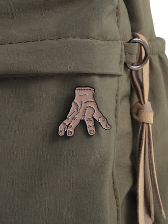 Accessori Beige Stitched Zombie Hand di Halloween Spilla 2