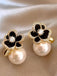 Orecchini Oro Floreali a Bottone con Perle e Strass 2