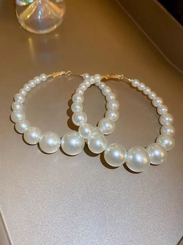 Orecchini vintage a cerchio grande con perle