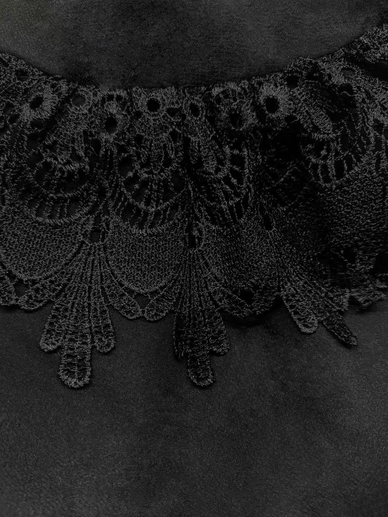 Mantello a gatto con cappuccio in pizzo e peluche nero anni '60