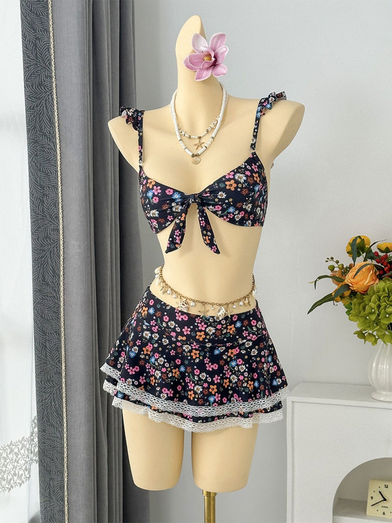 Bikini Set con Spalline a Volant con Bordi in Pizzo a Fiorellini Anni '40 12