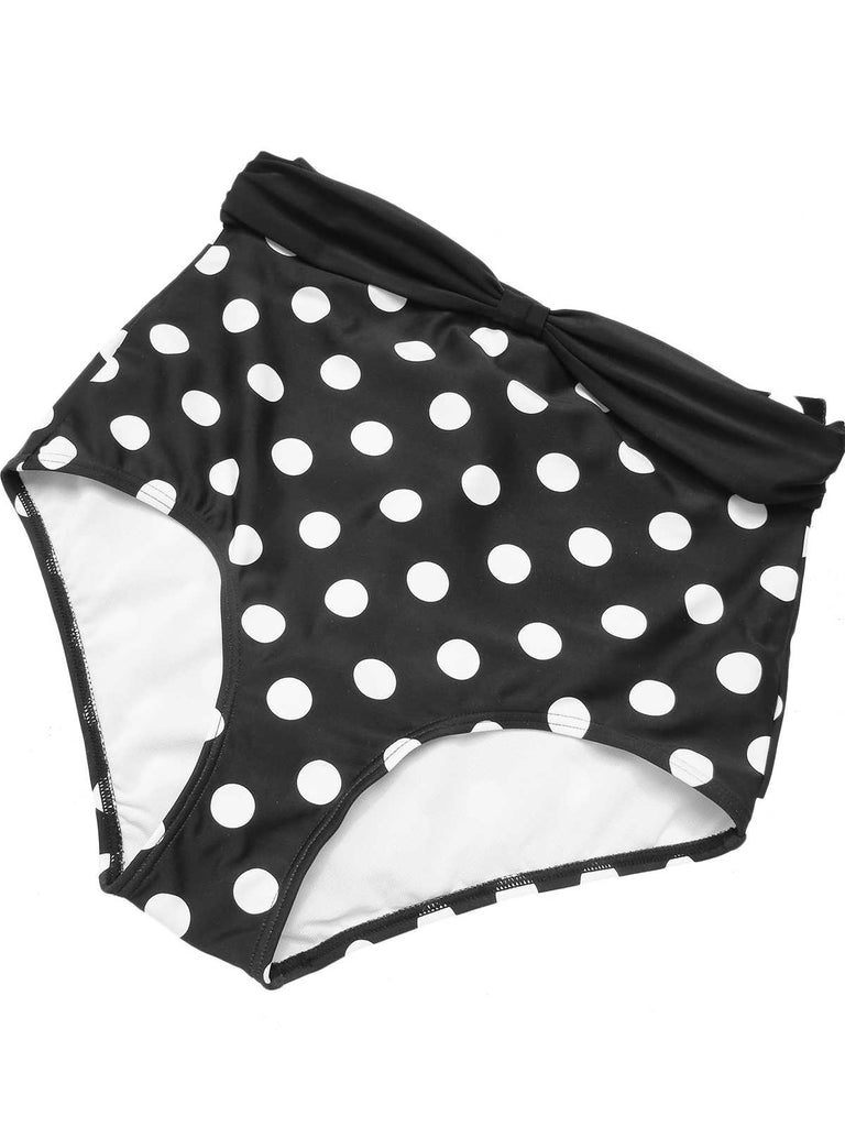 Costumi a pois a contrasto con scollo all'americana anni '50