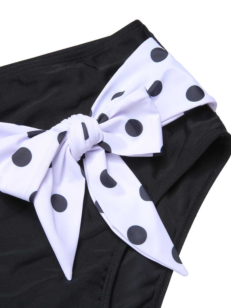 Costumi a pois con scollo all'americana contrasto anni '50