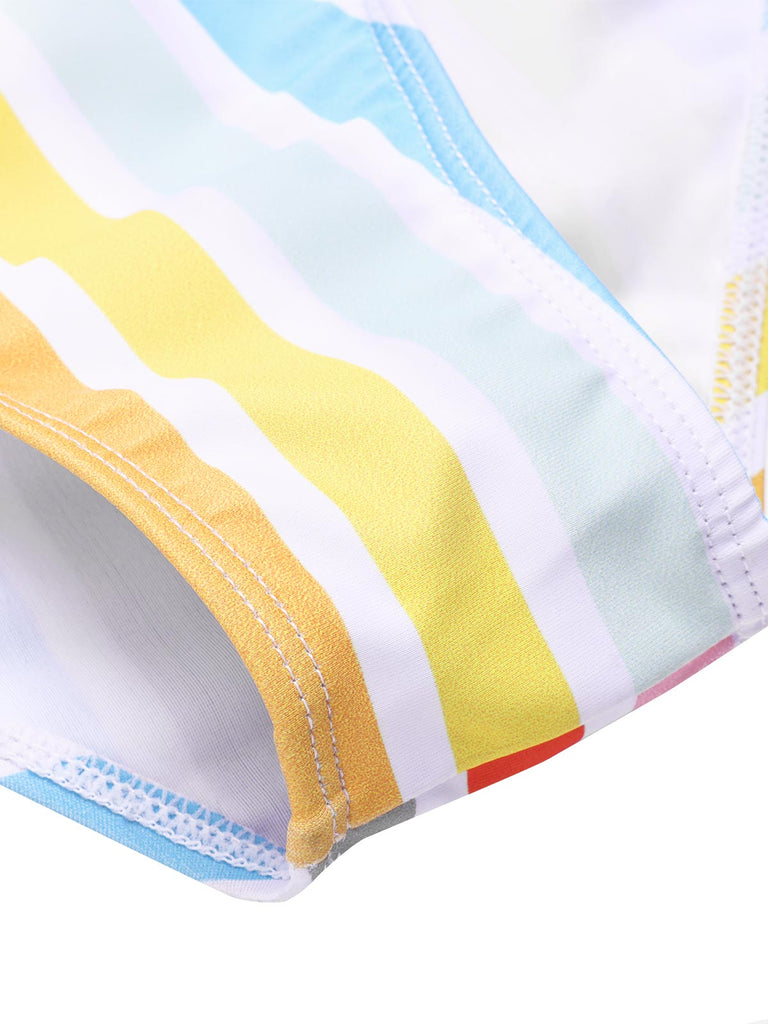 Costume da bagno intero a righe arcobaleno multicolore anni '60