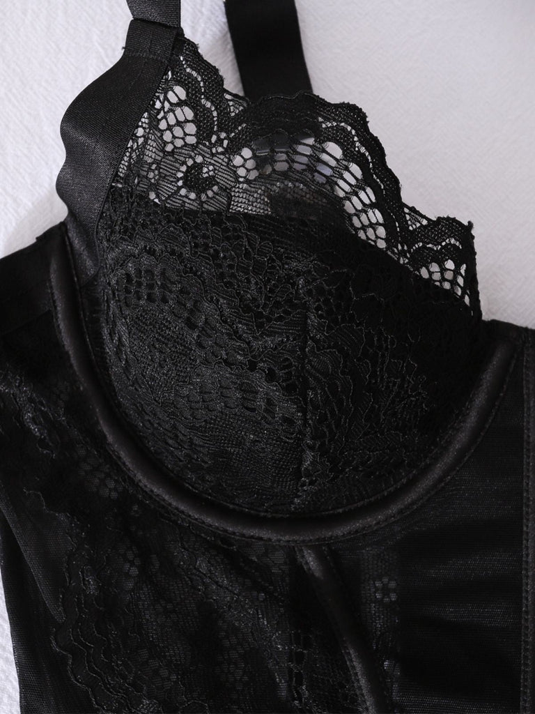 Set Lingerie Nero Anni '50 in Pizzo Trasparente con Reggicalze e Sottoveste 18