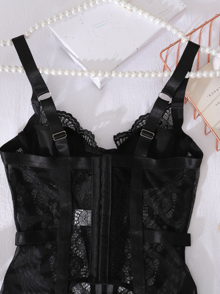 Set Lingerie Nero Anni '50 in Pizzo Trasparente con Reggicalze e Sottoveste 21
