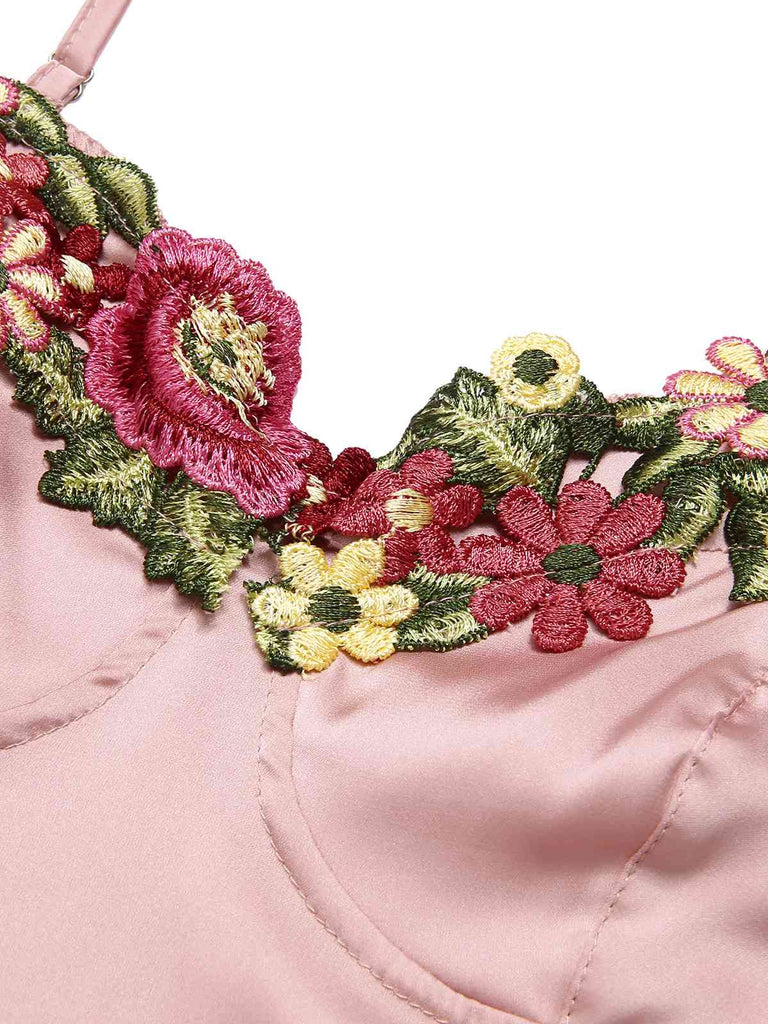 Camicia da notte con bretelle ricamate a fiori rosa anni '50