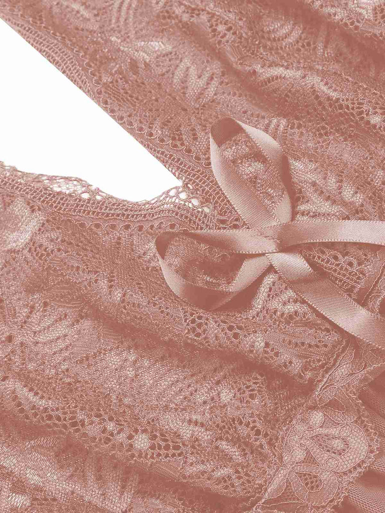 Pigiama in pizzo e rete con scollo a V profondo anni '30