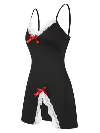 Camicia da notte in pizzo con fiocco e spalline sottili anni '70